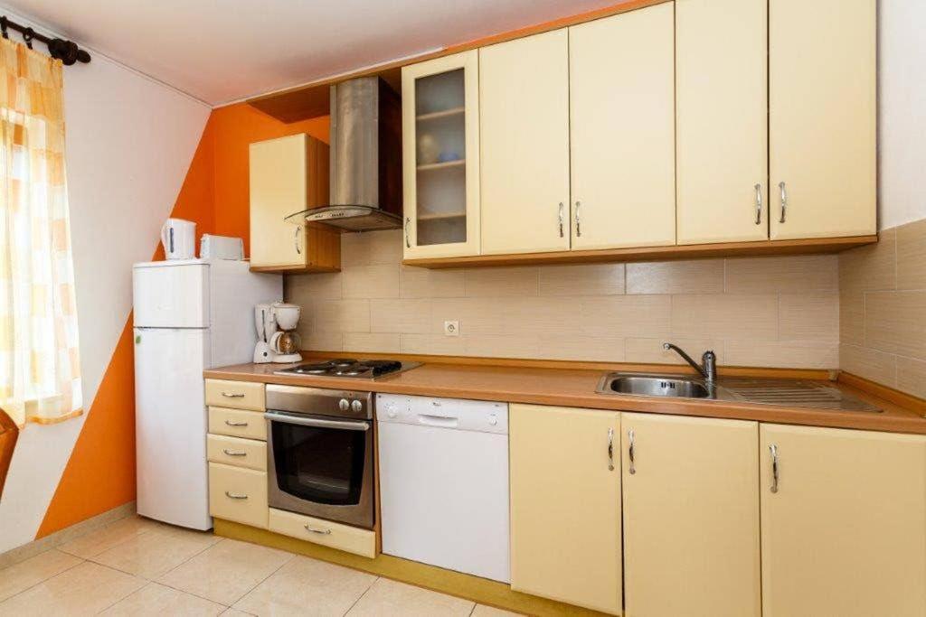 Adria-Holiday House With A Private Pool In Krk Kornic Bagian luar foto